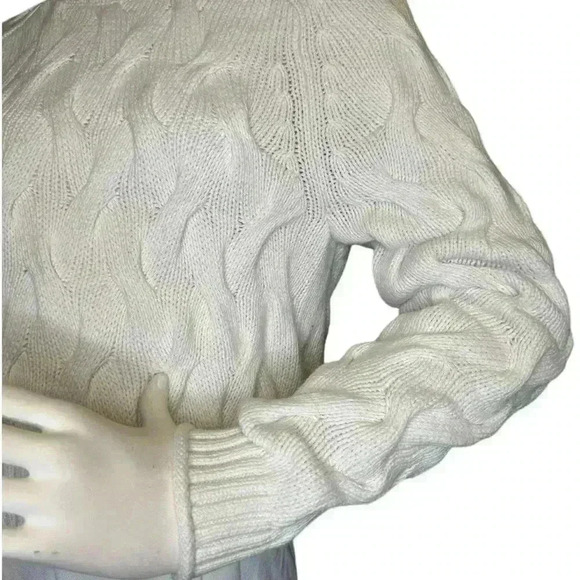 Banana Republic Cropped Knit Crewneck Sweater Size L. - Picture 3 of 9